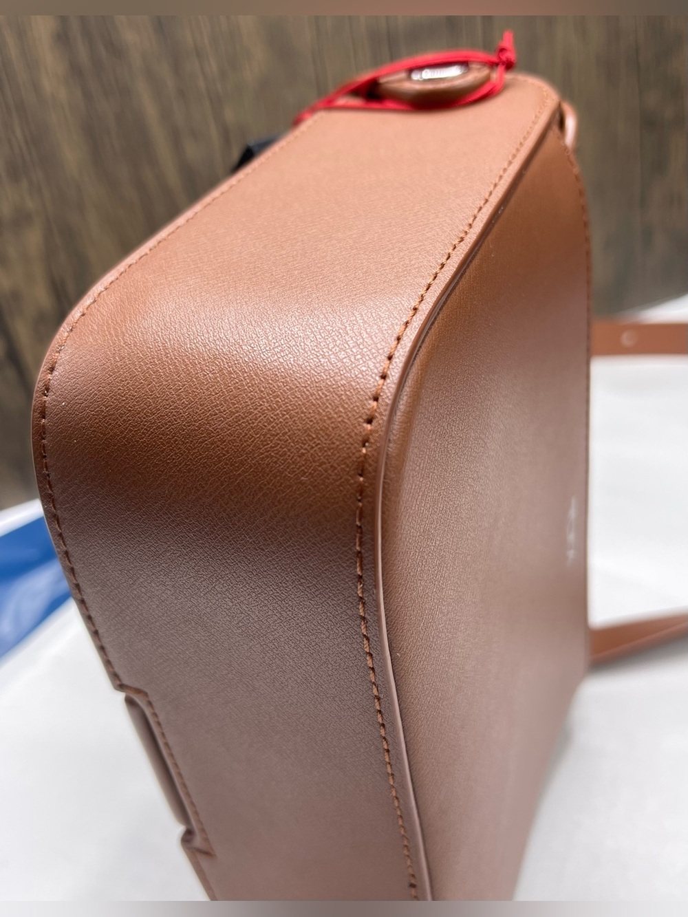 TUMI Olas Small Premium Leather Shoulder Bag (Color : Sienna) - Picture 10 of 16